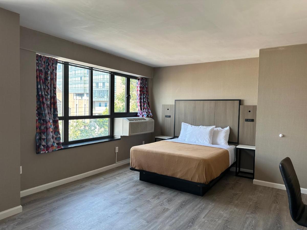 Regal Inn & Suites New York Laguardia Hotel Экстерьер фото