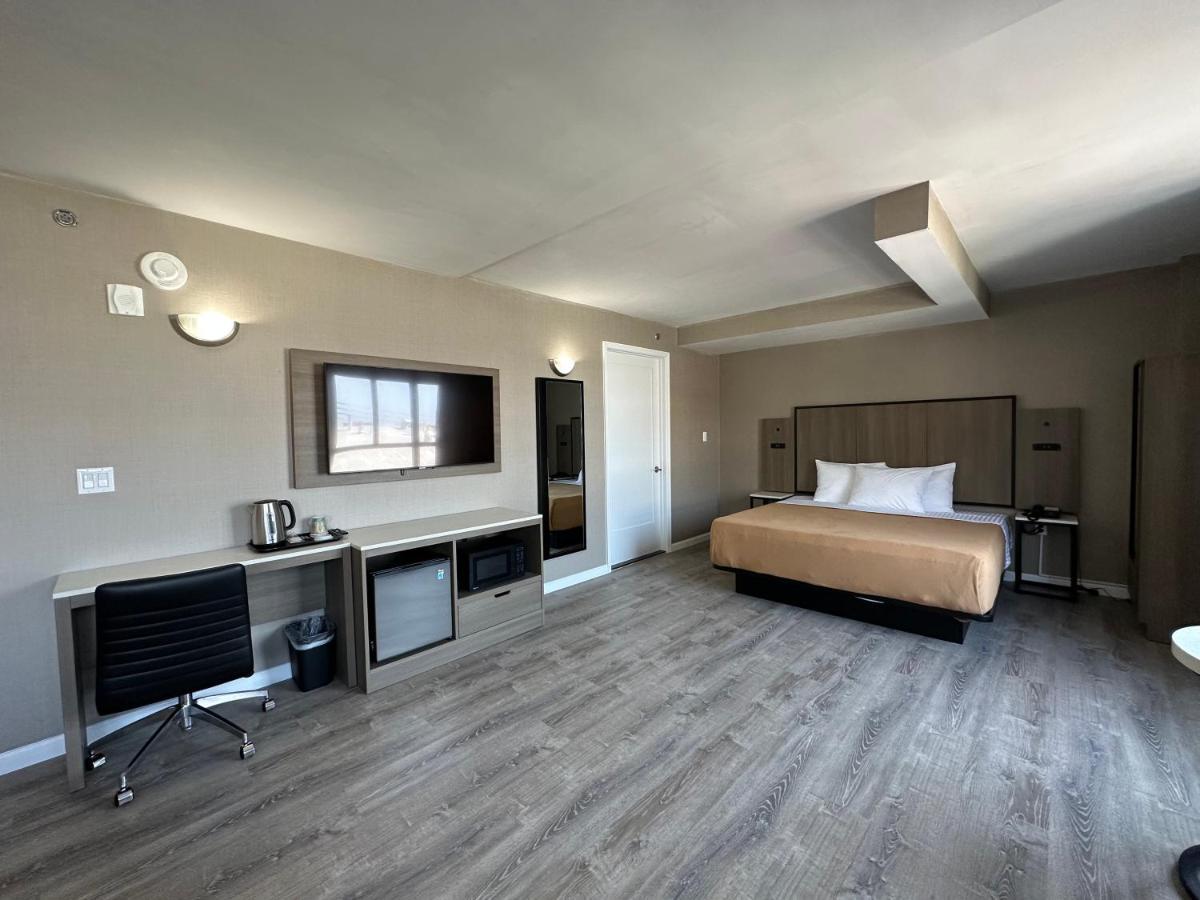 Regal Inn & Suites New York Laguardia Hotel Экстерьер фото
